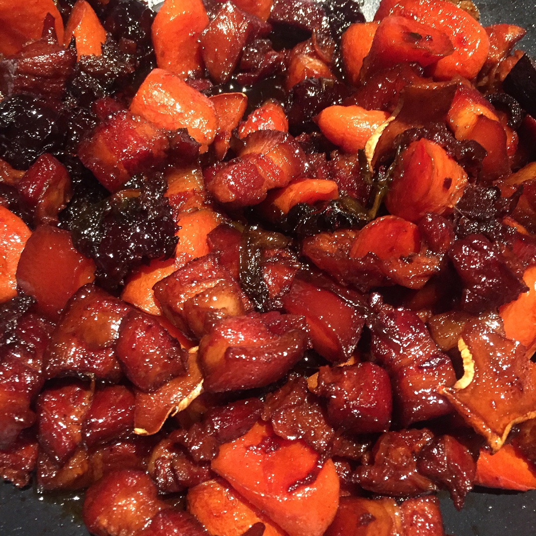 吃着碗里望着锅里的红烧肉