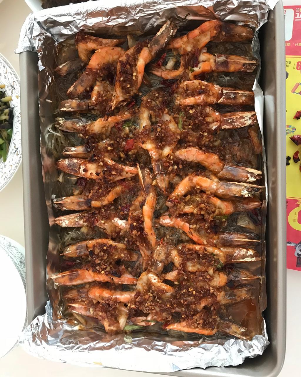 蒜蓉金针菇烤花蛤虾