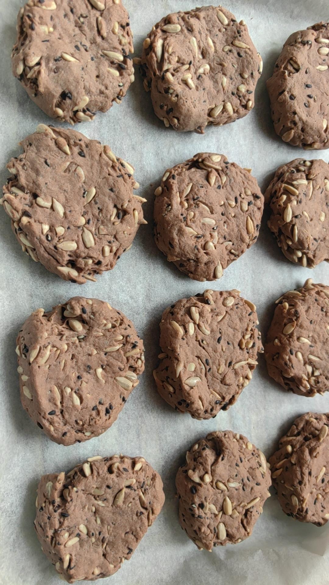 葡萄干瓜子仁桃酥