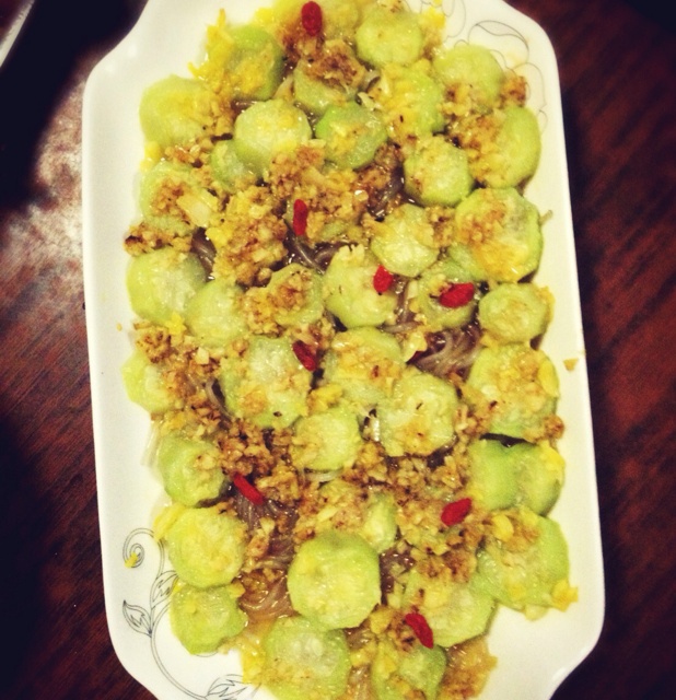 蒜茸粉丝蒸丝瓜