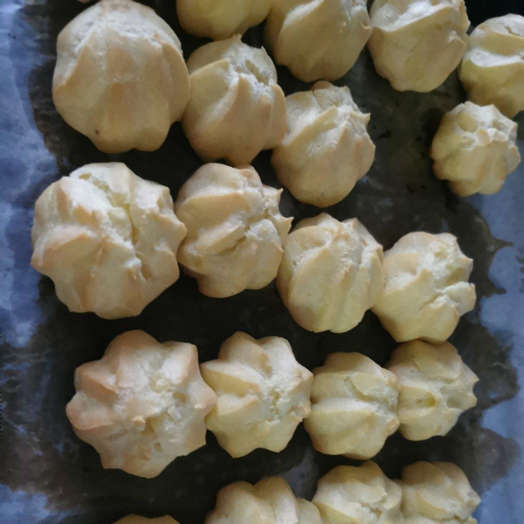 简单易成功的奶油小泡芙做法