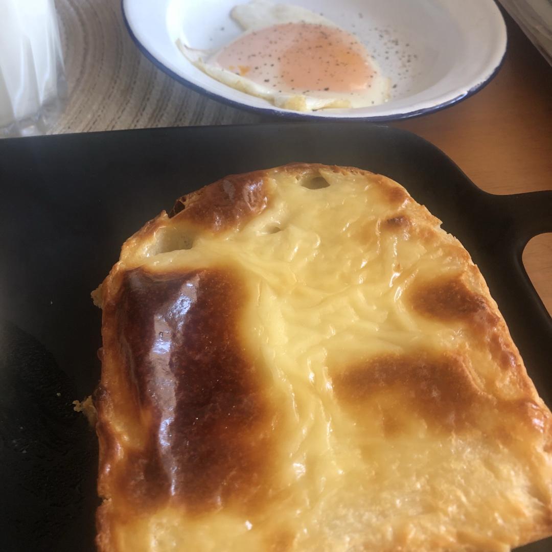 零失败快手岩烧乳酪(熔岩吐司)十分钟网红早餐，好吃哭