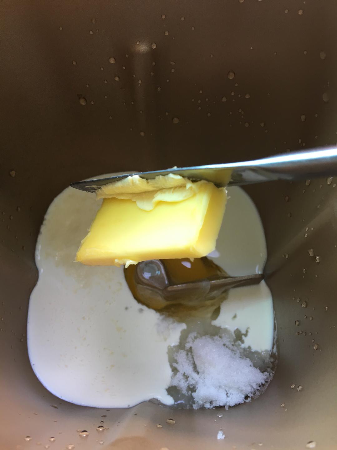 纯奶手撕吐司的做法 步骤1