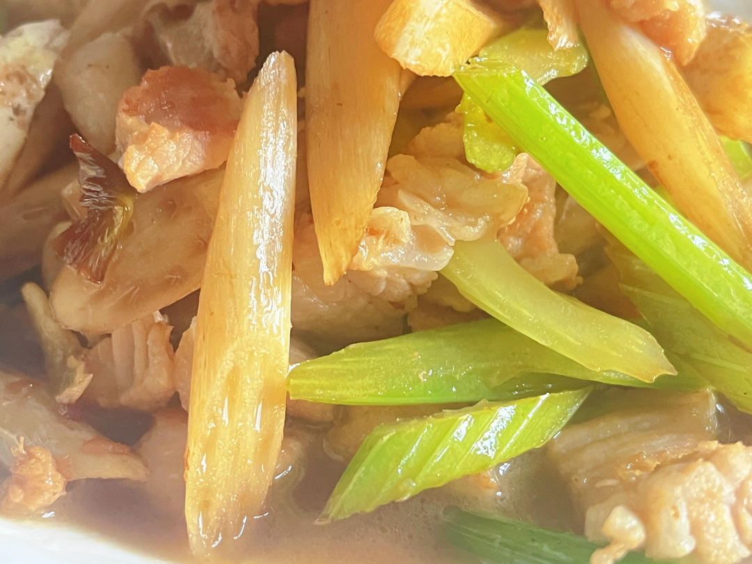 能干掉几碗饭的酸辣藕带炒肉丝