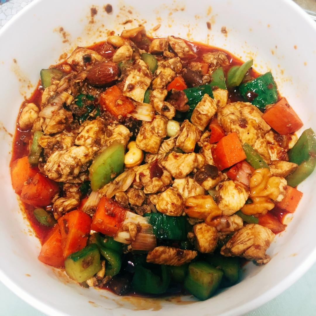 厨师长教你: “宫保鸡丁”的川味正宗做法, 一看就有食欲, 收藏了