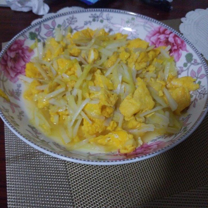 韭黄炒鸡蛋