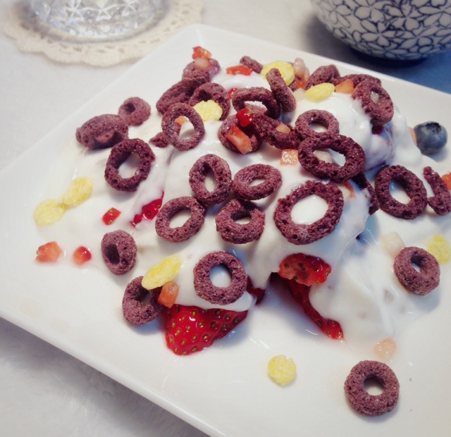 黑米圈水果酸奶