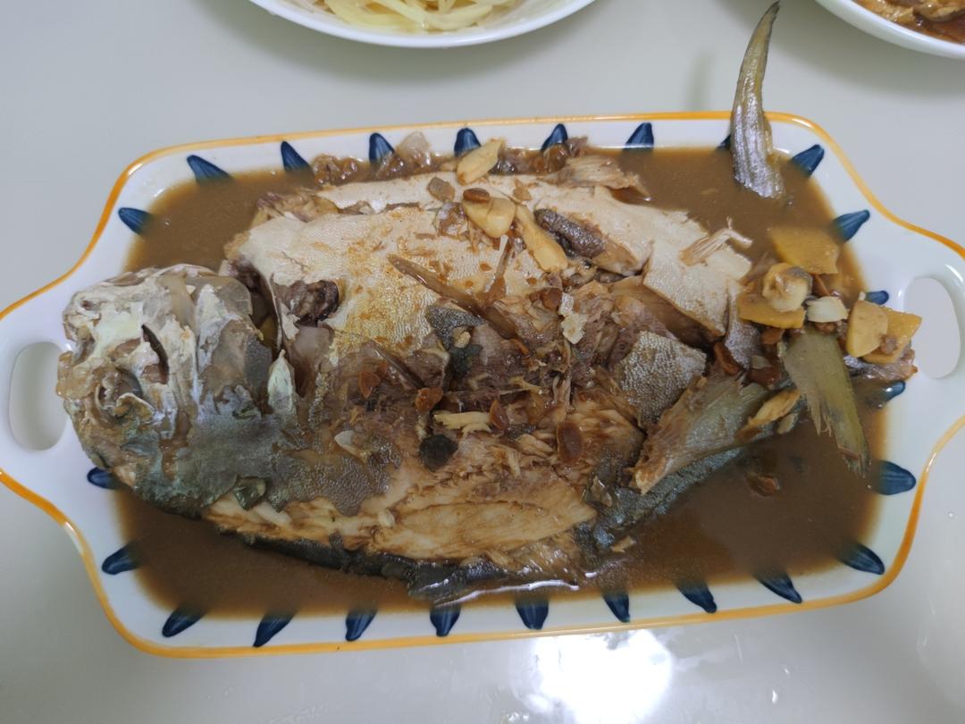 红烧金鲳鱼