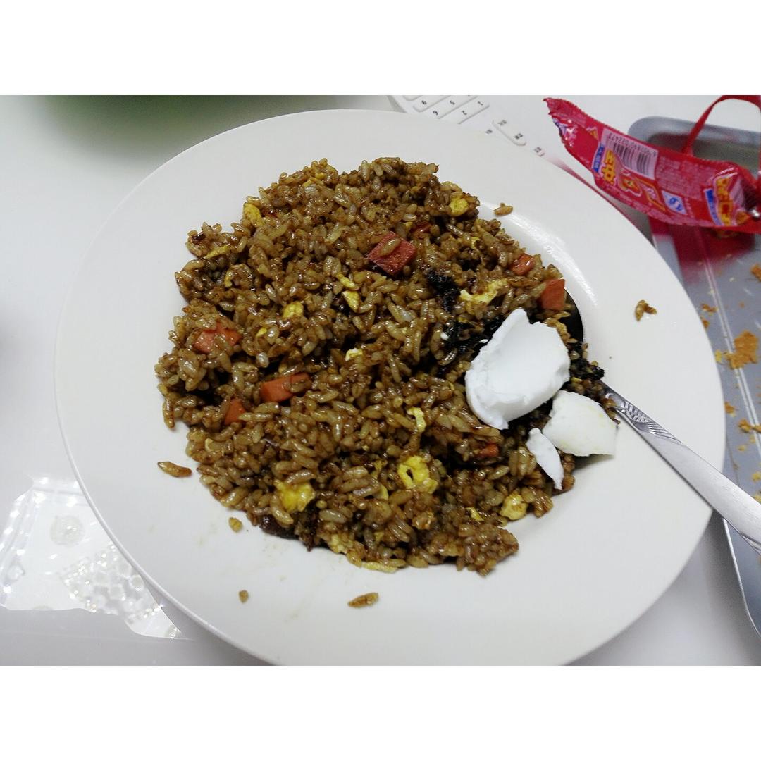 酱油炒饭(超级简单)