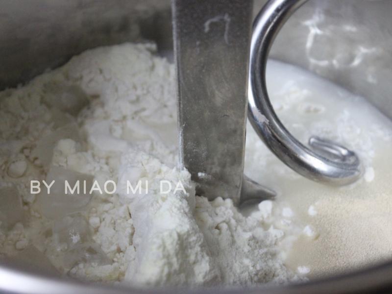 纯奶手撕吐司的做法 步骤1