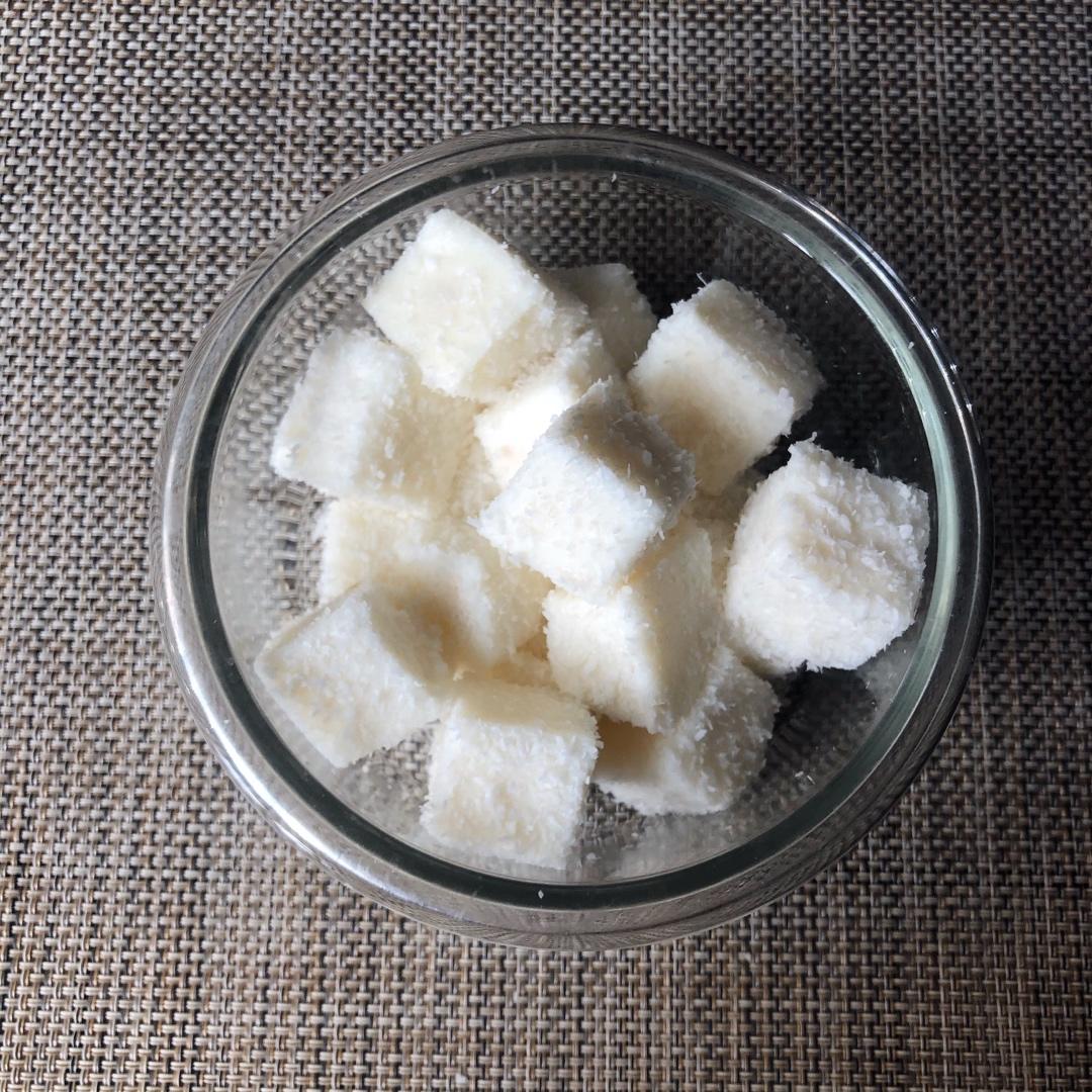 完胜85‘C的牛奶椰蓉小方