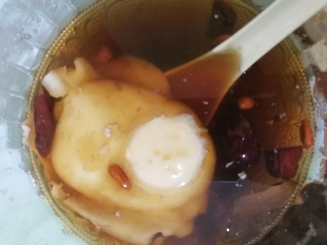 鸡蛋红枣枸杞姜红糖水