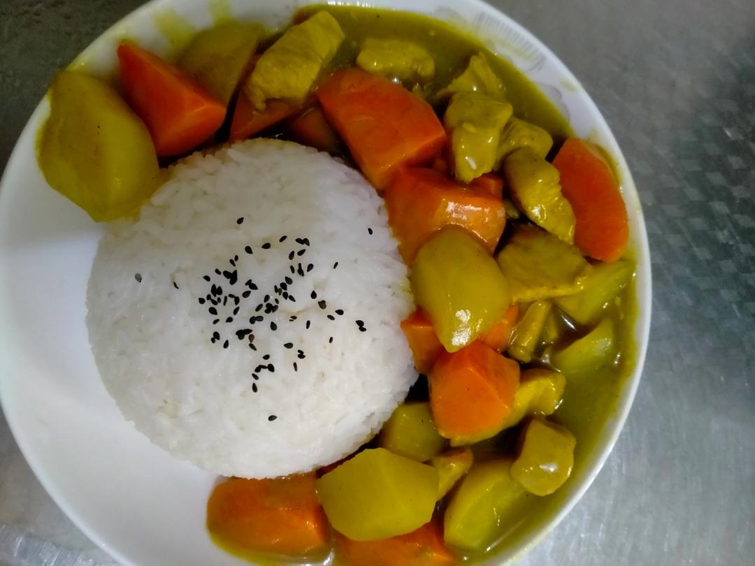 咖喱鸡肉饭