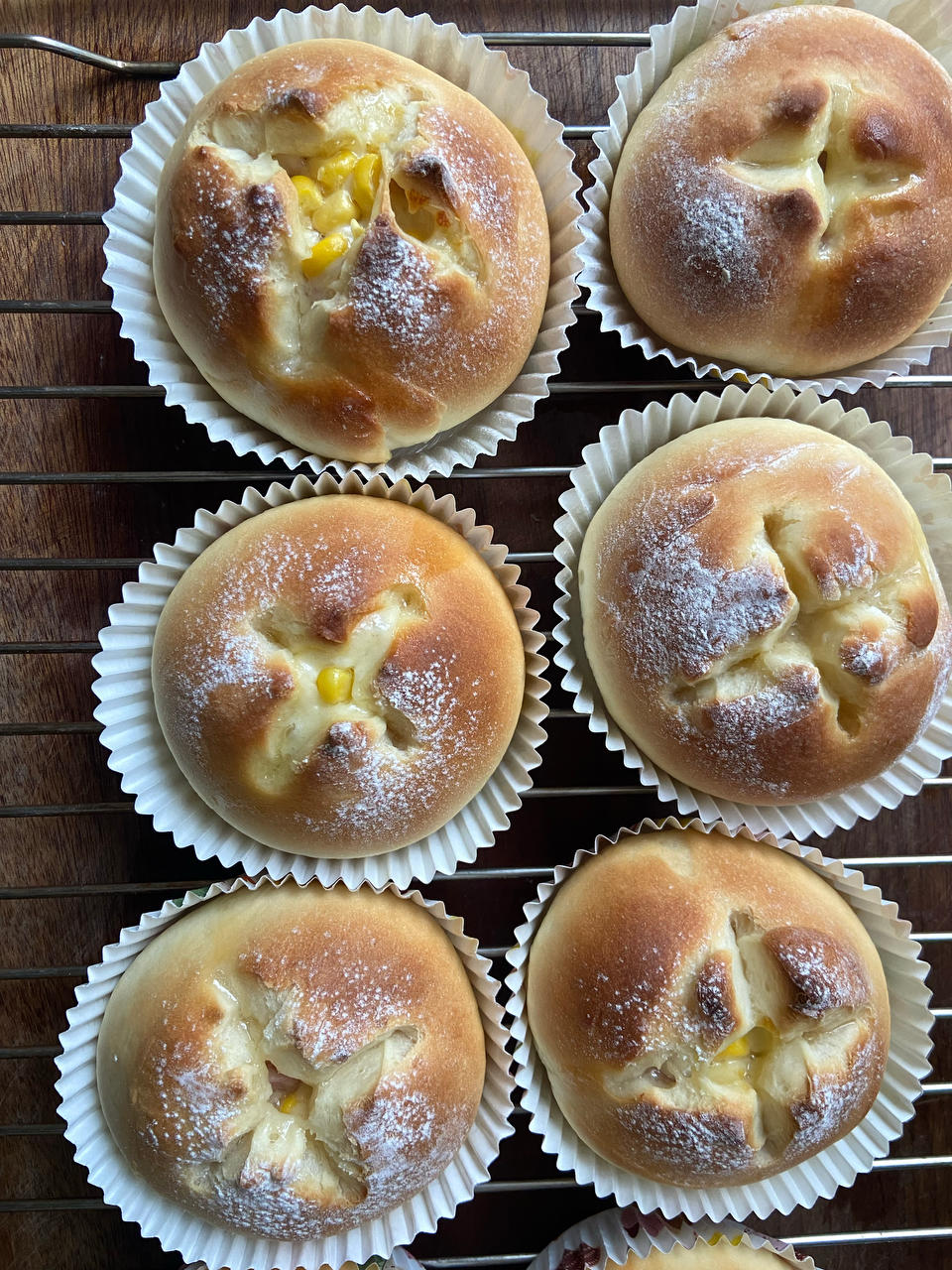 (超好吃的咸口面包）爆浆培根芝士面包