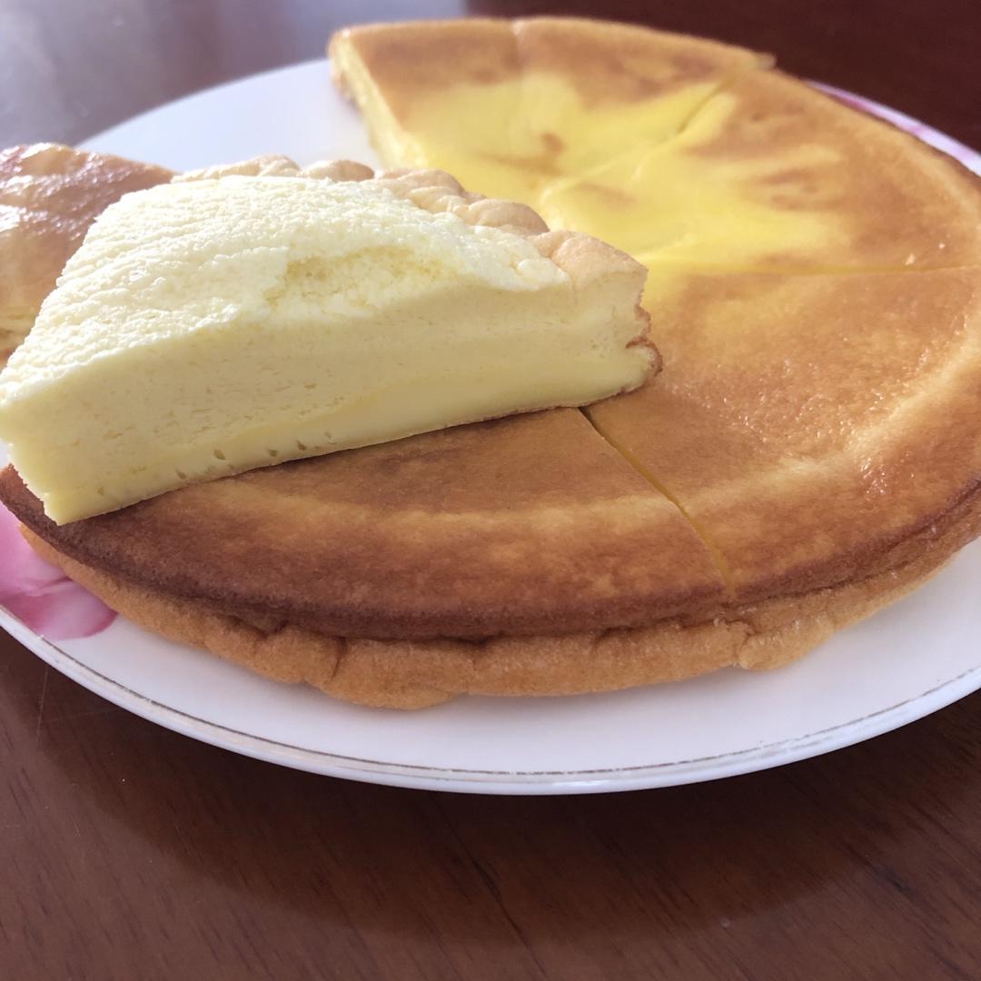 超简单的电饭锅蛋糕～港荣蒸蛋糕味道，超赞