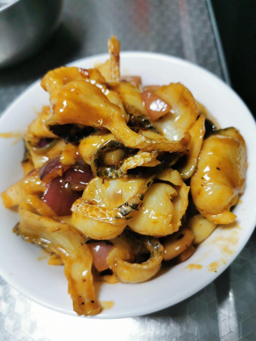 超下饭洋葱炒黑鱼片