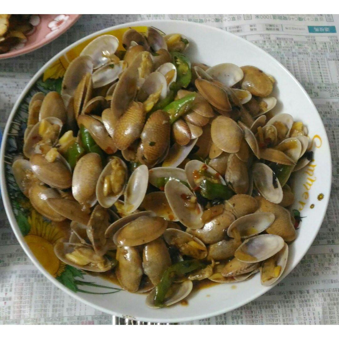 蒜香炒花甲