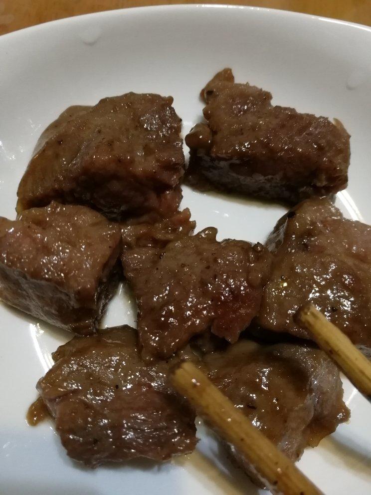 四分钟煎好一块鲜嫩多汁的牛排