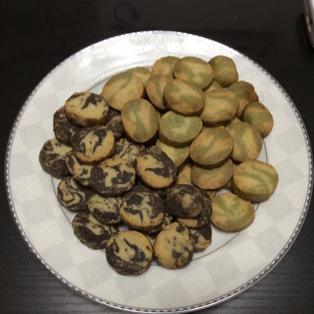 双色大理石纹饼干制作方法（花纹整形详细图解版）