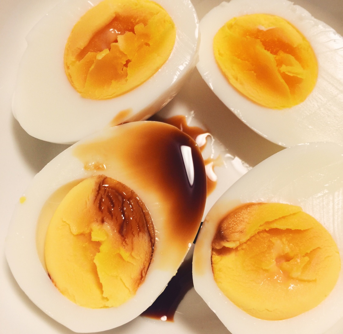 带壳水煮蛋（Simmering Eggs in the Shell）