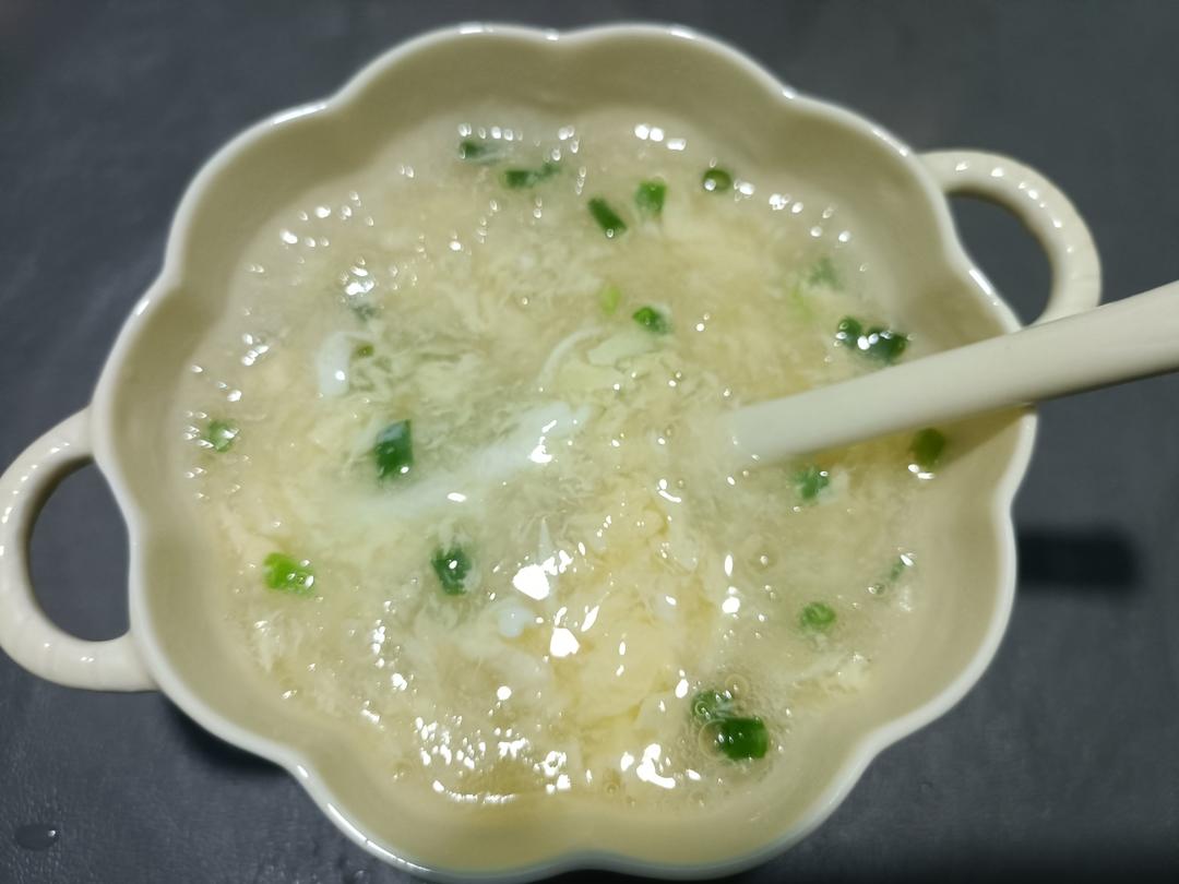 甩出一大碗完美的蛋花汤，仅用一个鸡蛋~