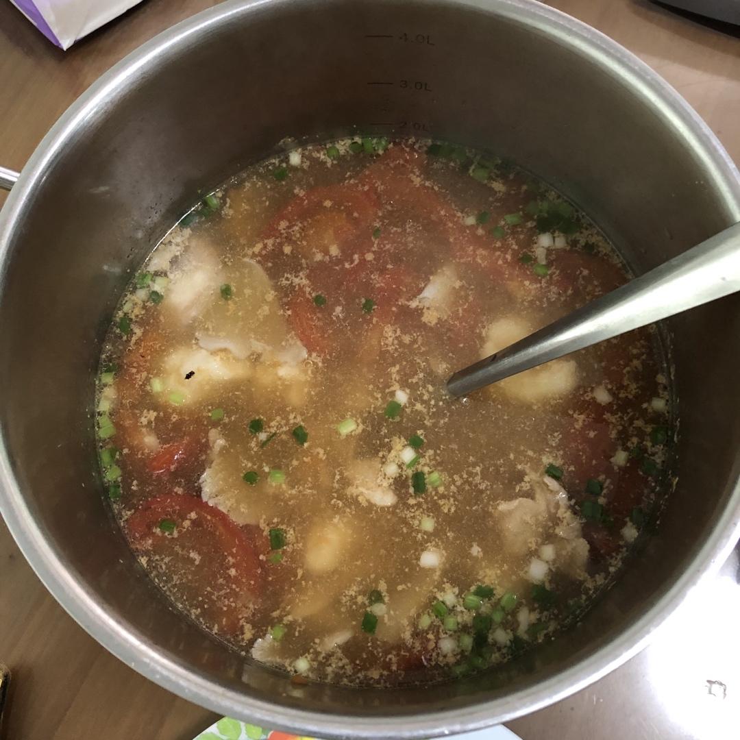 有肉感的蘑菇番茄汤