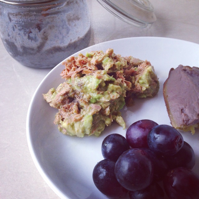 金枪鱼牛油果酱