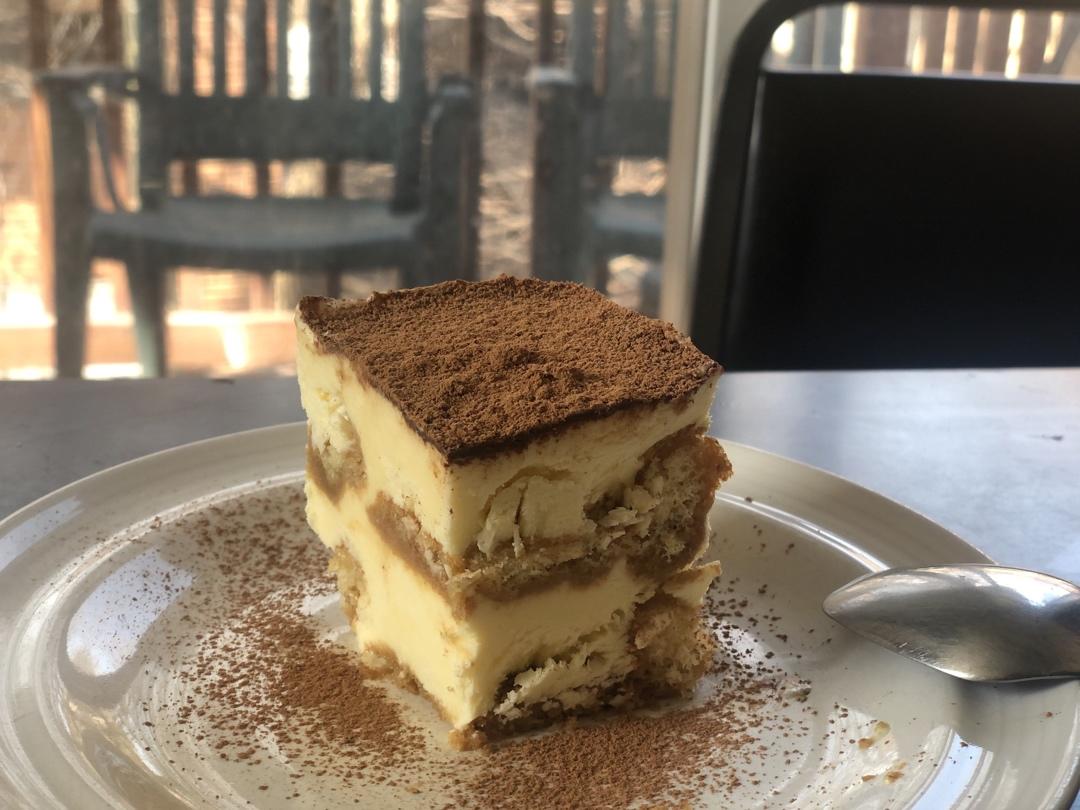 在欧洲学会的经典版提拉米苏