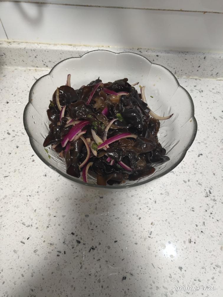 凉拌木耳