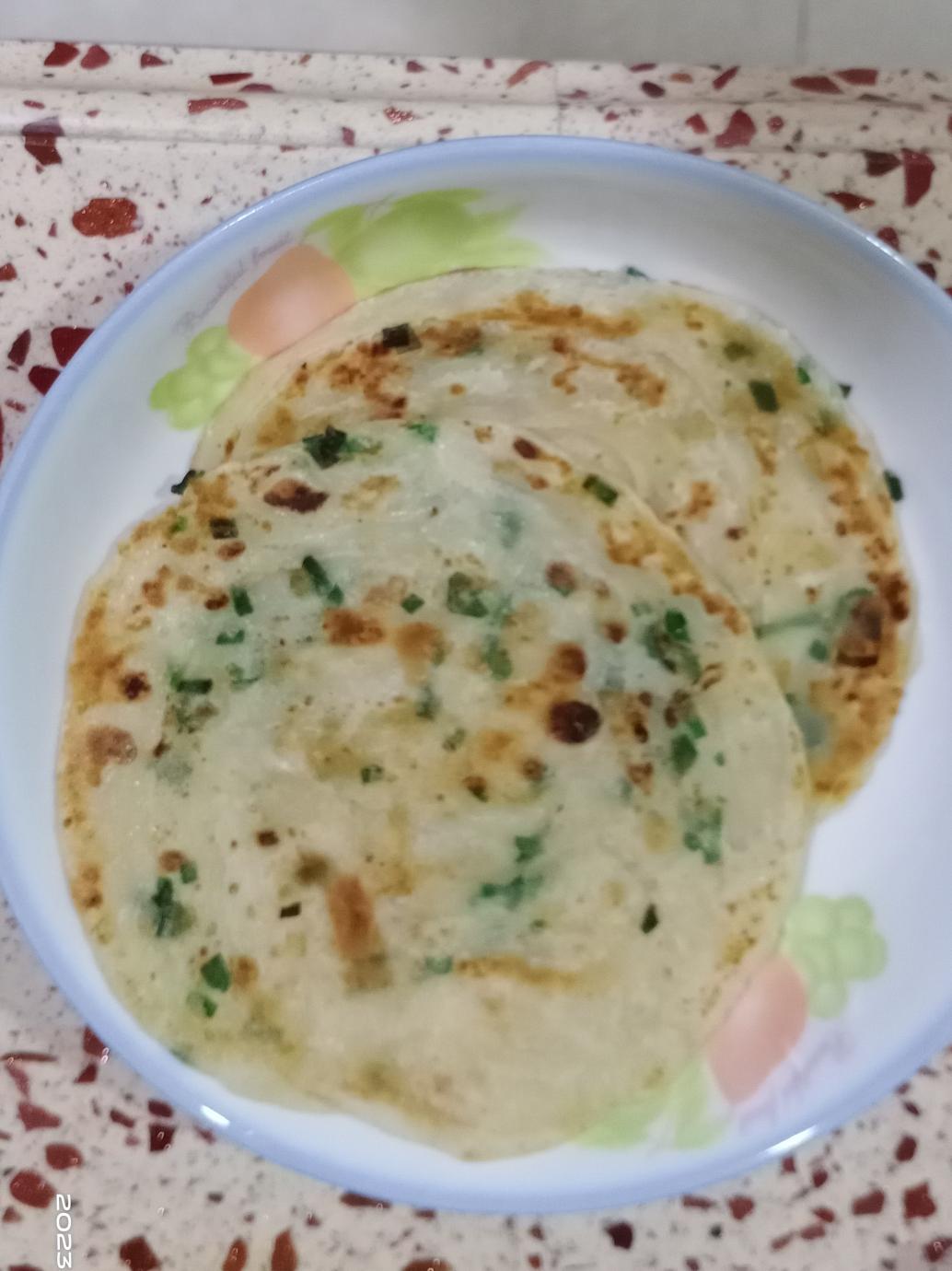 家常葱油饼 柔软多层 凉了也不硬 附细节视频详解