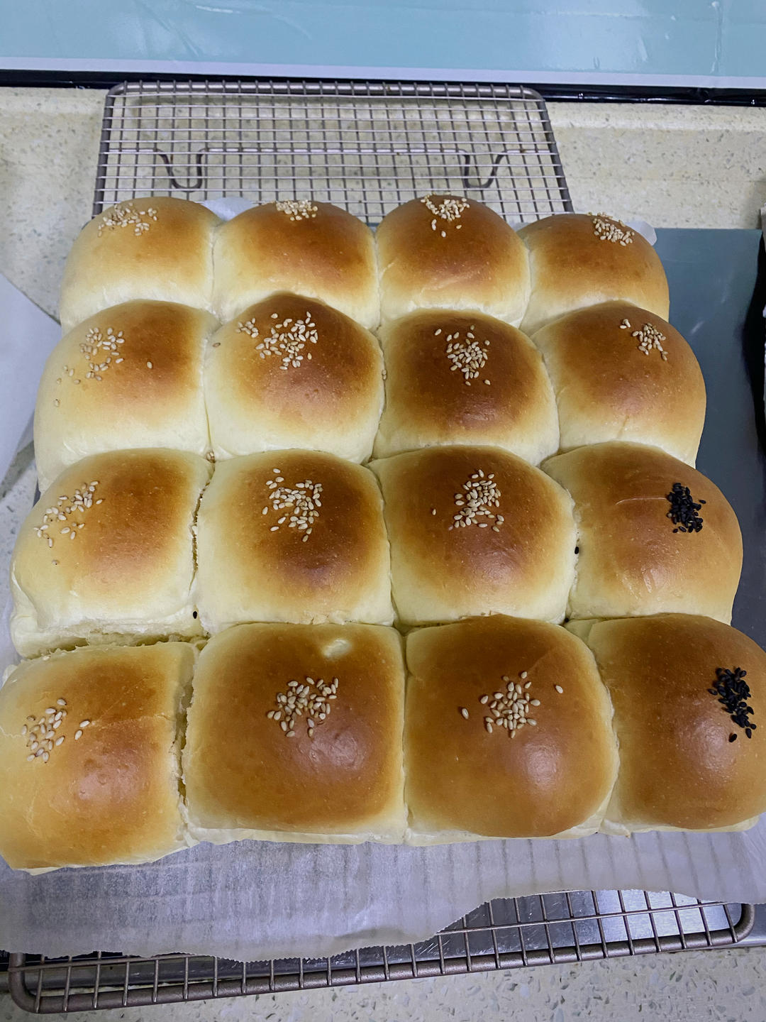 🥛超简单快手，柔软拉丝，一次发酵，牛奶小餐包