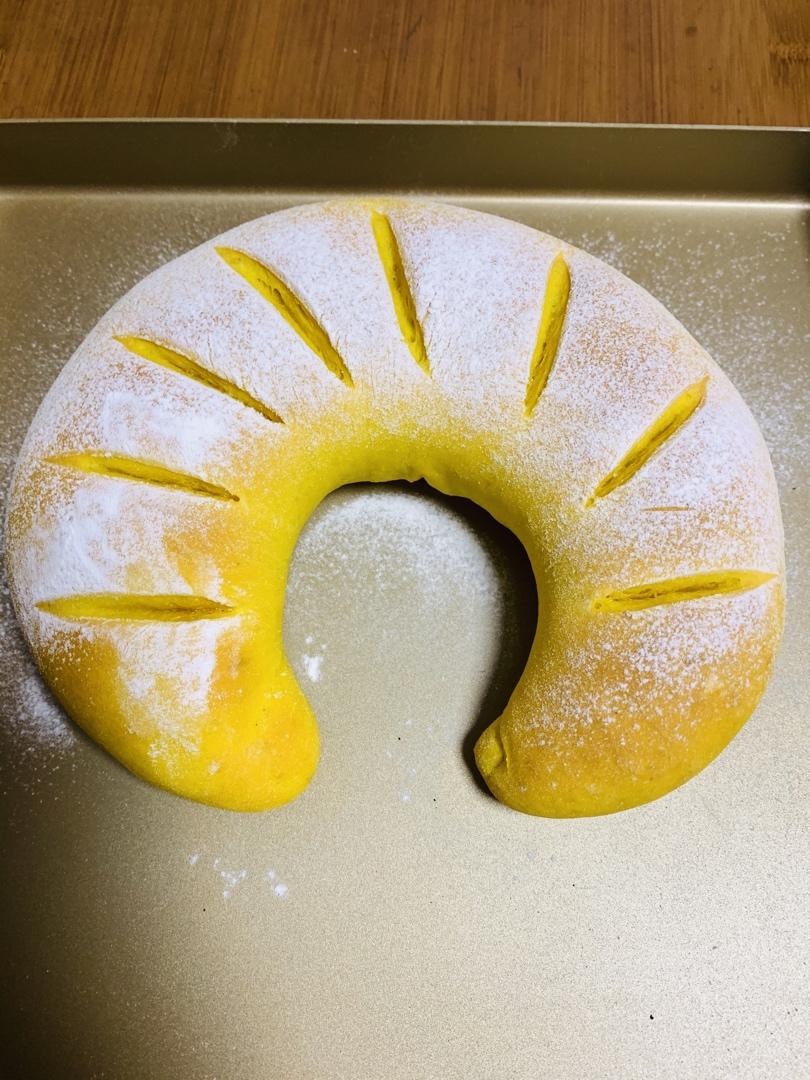 好吃到疯的南瓜奶酪软欧包