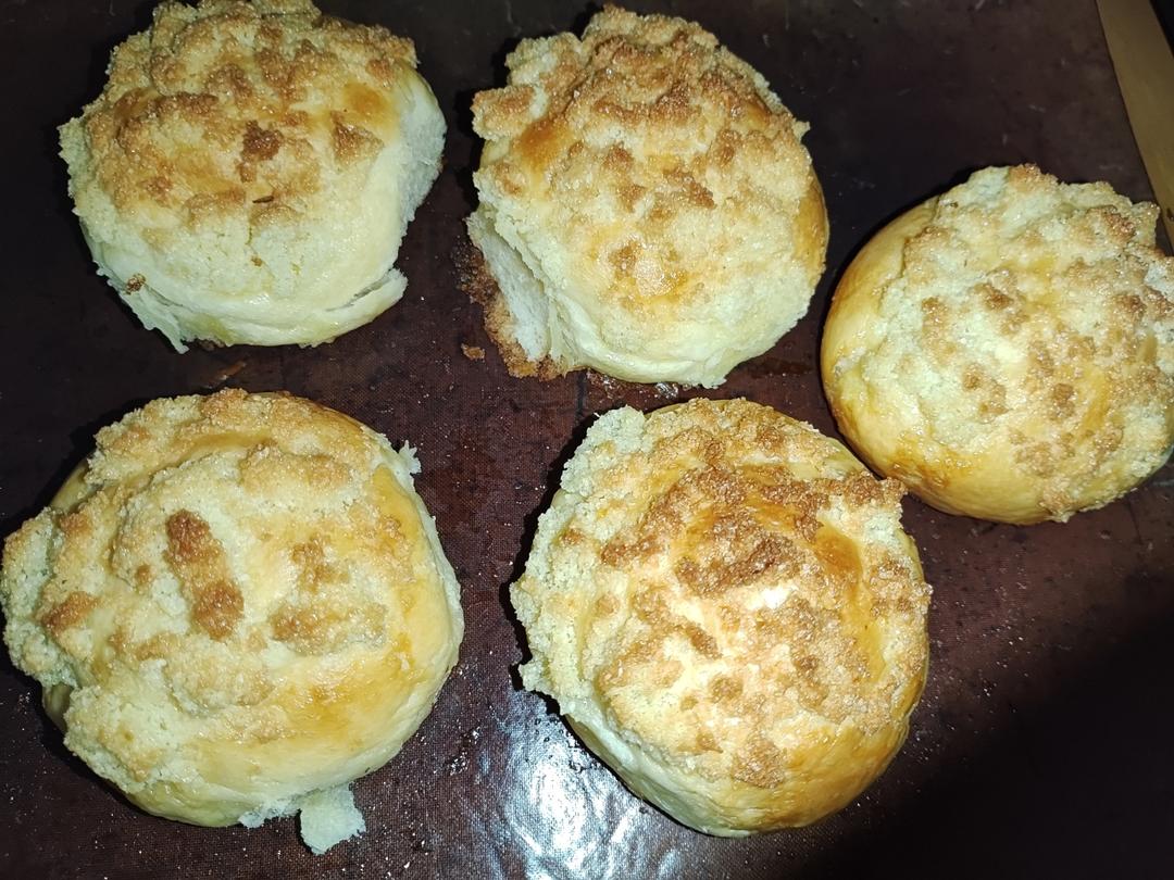 椰蓉小餐包。柔软拉丝，椰香浓郁