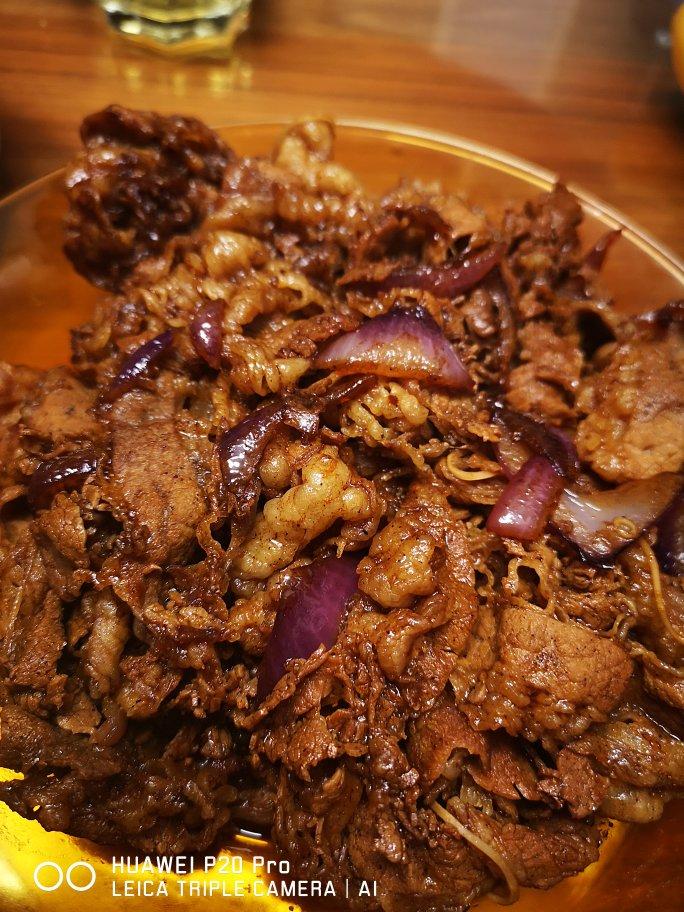 好吃到舔盘的秘制洋葱炒肥牛卷！拌饭巨香