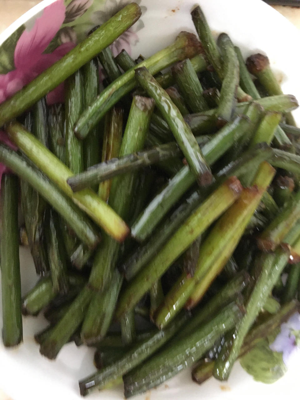 简单易做的下饭菜－蒜苔炒肉