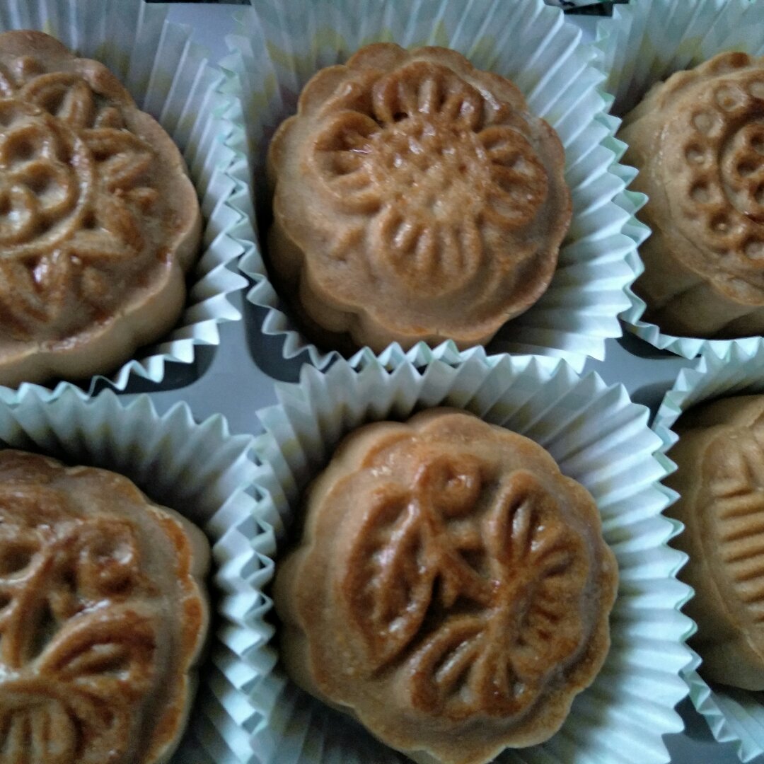 广式月饼—蛋黄莲蓉月饼