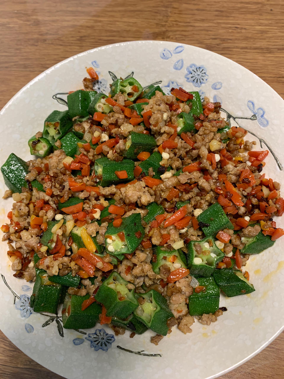 秋葵炒肉末