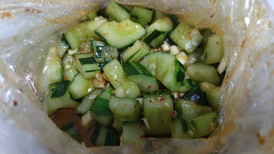 赞不绝口拍黄瓜🥒