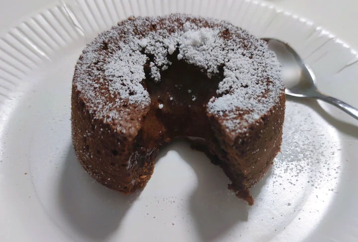 巧克力熔岩蛋糕(全图文超简单)