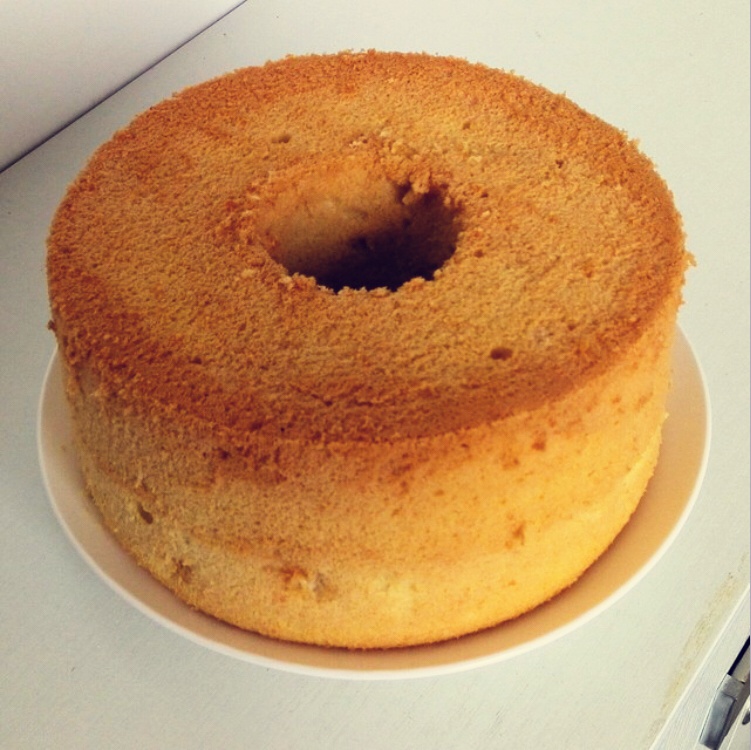 超简单完美戚风蛋糕（6寸2蛋）附打发、翻拌、脱模视频