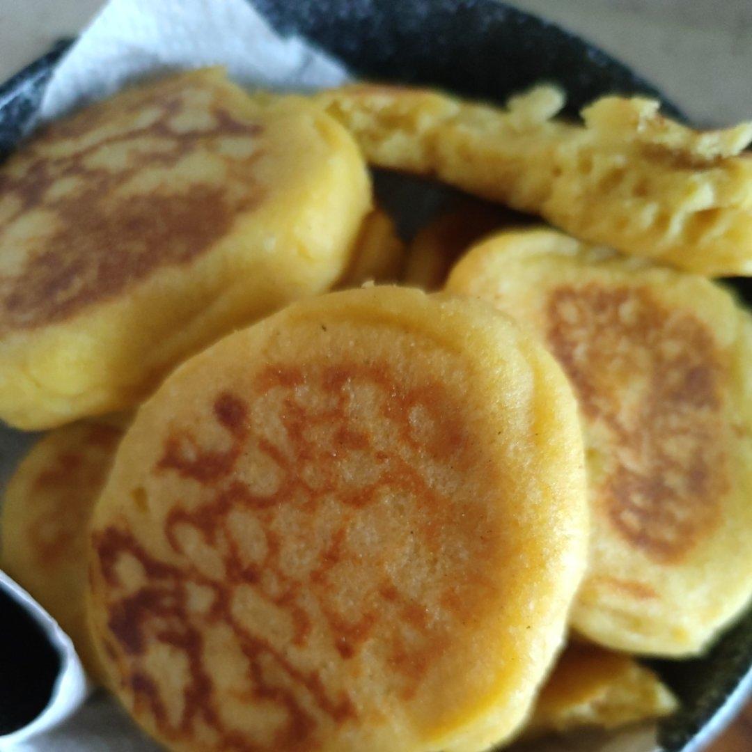 奶香玉米面饼