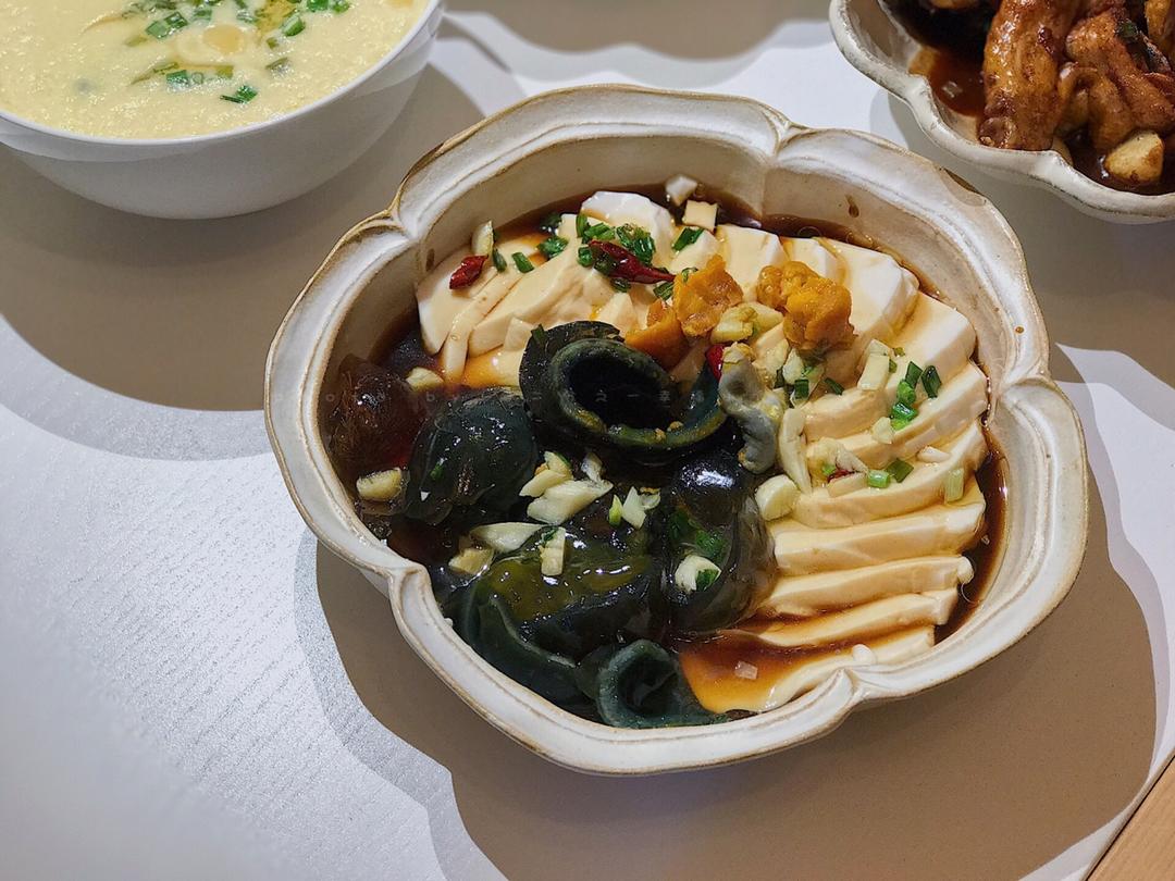 凉拌菜之快手美味的家常皮蛋拌豆腐