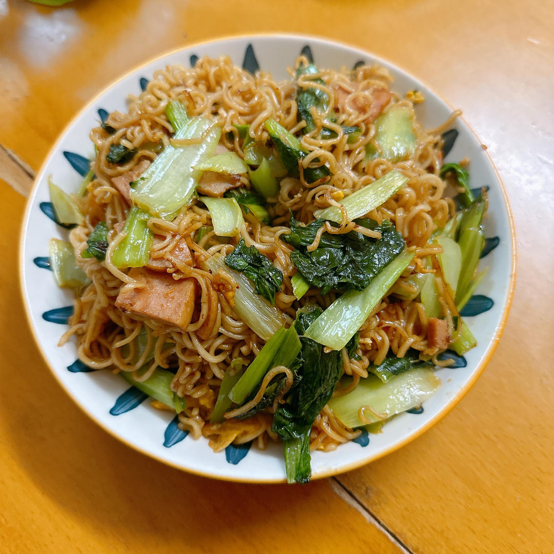 🍜泡面神仙吃法❗️巨销魂的鸡蛋火腿炒泡面