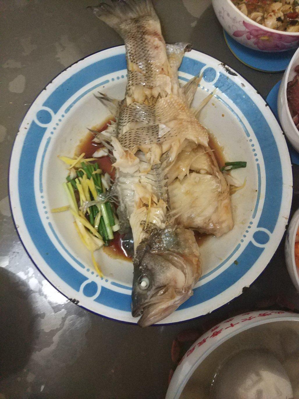 清蒸鲈鱼