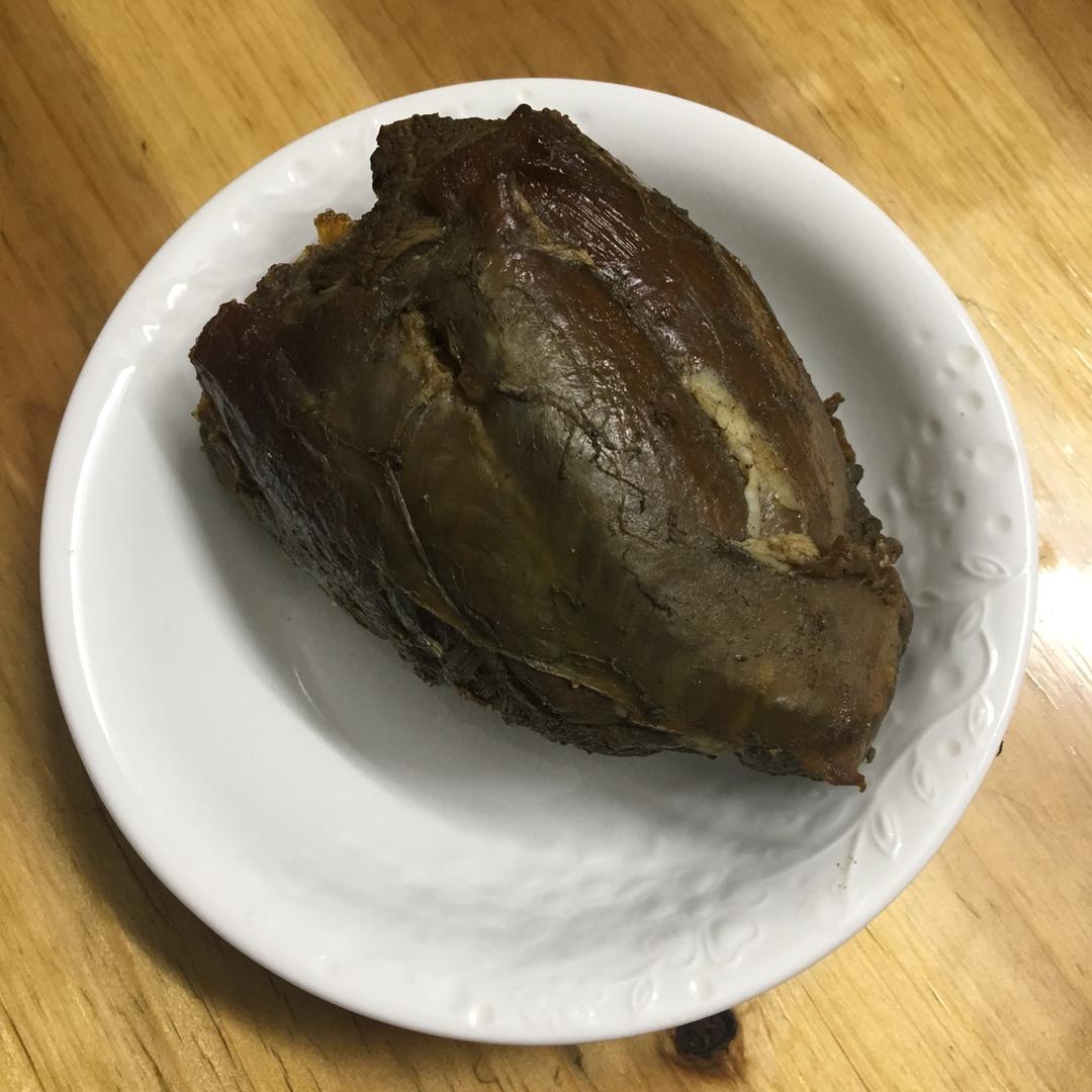 卤牛腱、卤牛肉面
