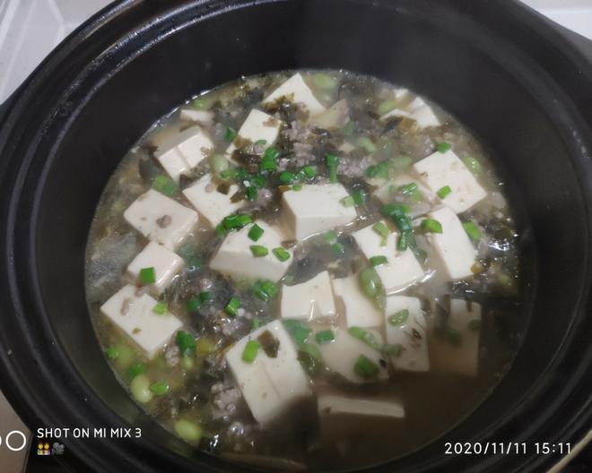雪菜豆腐煲（还可以延伸成雪菜鱼片豆腐煲）的做法