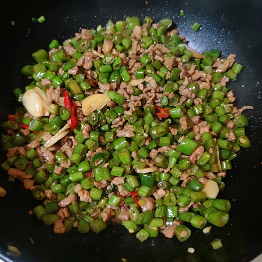 豆角炒肉末