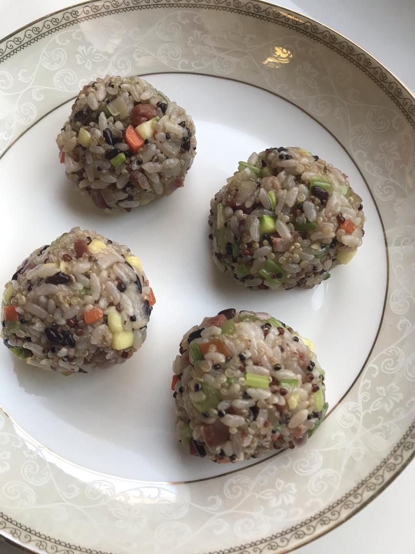 藜麦饭团