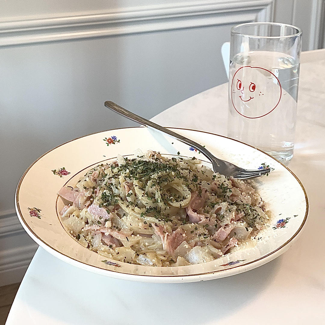 白蘑菇奶油培根意面