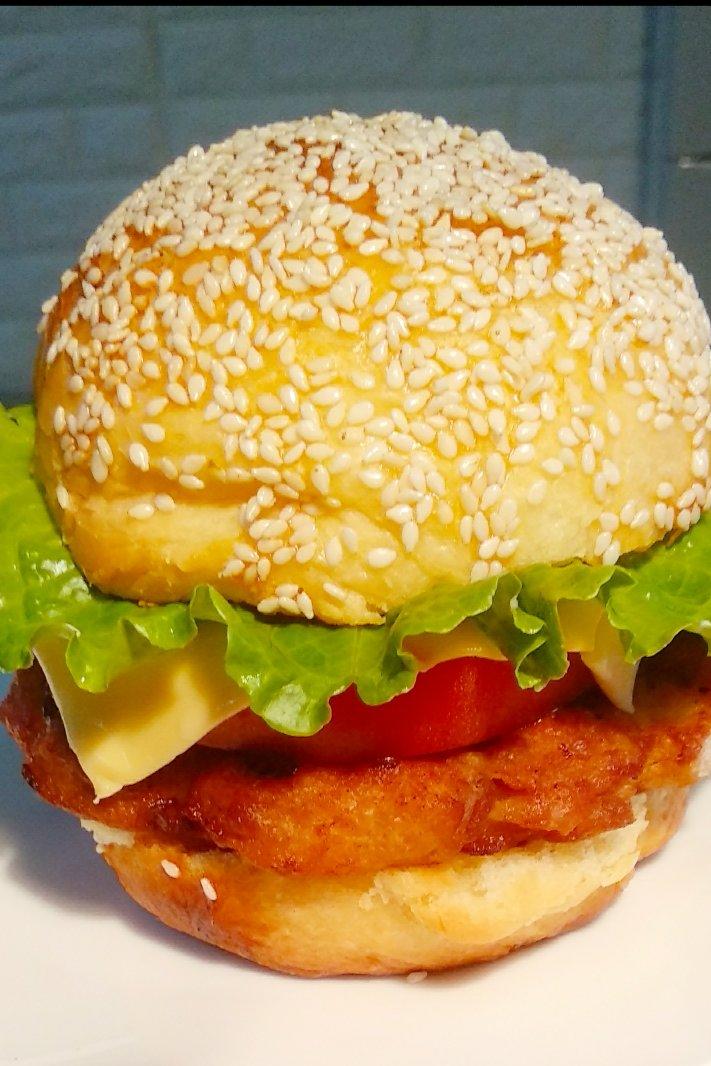 丁是丁做的肯德基早餐汉堡轻松在家做 ---『玉米鸡肉汉堡包』